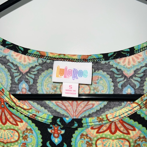 Lularoe Tee - Picture 3 of 4